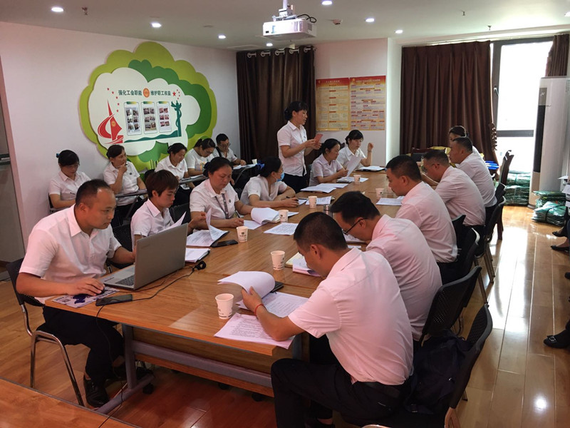 抗洪搶險(xiǎn)，我們爭(zhēng)分奪秒！